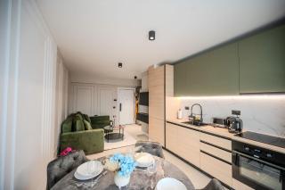 Bloomy Apartment in Odyssey Pools SPA and Parking Resort - 6