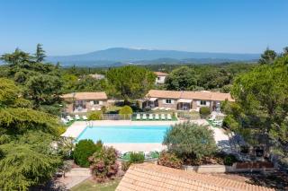 Logement avec piscine au calme - 9