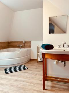 Unieke vakantiewoning met jacuzzi in de natuur - 9