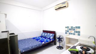 Beautiful balcony window Studio-A paradise of food, shopping and beauty care services - 9