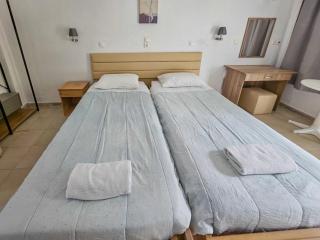 Agnes Beach Hotel Apartments - 3