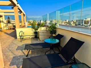 Huge heating PENTHOUSE with POOL - 9