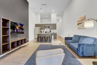 Dwntn~Near Sports Arena~Dogs OK~Gym~Sleeps 4 - 4