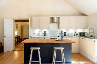 The Coach House - 8