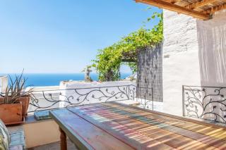 Triantaros Iconic House by Tinosstay - 4