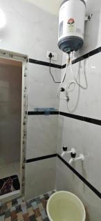 Ahobilam Narashimha Mahith Kesari Nandhan Ac Room's and home stay - 4