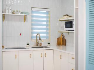 Mirror You Suite - Serene Super Studio with Porch - 0