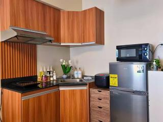 NEW Cozy Studio with Alexa, Pool and within IT Park - 8