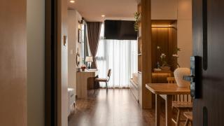 Balcony Studio in D1 - Walkable & Central - 5 Pax - 9