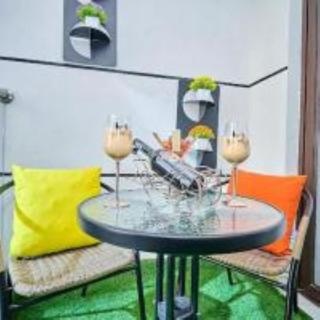 Elegant classy apartment with child play area , close proximity to shopping malls and great breathtaking city views - 6