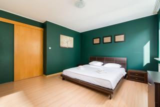 Wola Kacza Spacious Apartment by BookingHost - 9