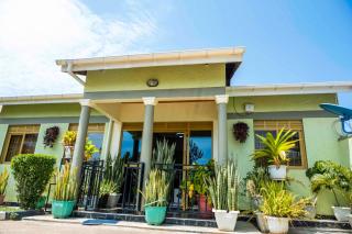 Urban Escape Apartment - 1