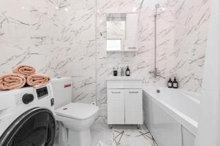 Cozy City Retreat near Arena & Botanical Garden - 9