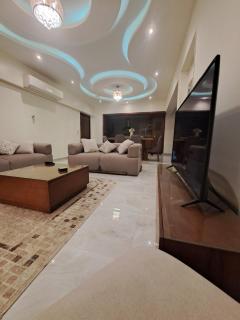 Elegant flat at Hayati residence - 0