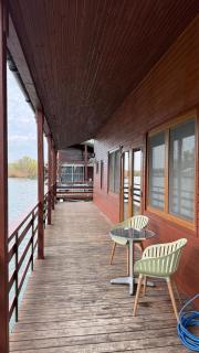 Houseboat - Beacon of happiness - 2