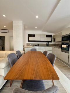 Beach Front 2BR Apartment - 8