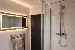 3 Bedroom Apt Close To Leeds Arena & Free Parking - 2