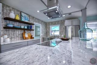 Tropical Oasis Heated Pool Hot Tub Near Siesta Key - 1