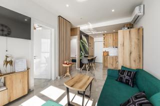 The Butterfly Apartment Seafront & Amazing Views by PikHost - Lezha - 2