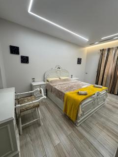 Modern 2 Bedroom Apartment with Patio Nasr City - 0