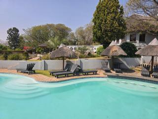 Beverly Hills Lodge - 1