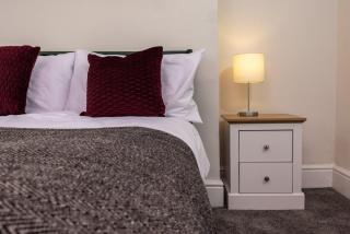 Central 4BR Home in Darlington Near Station - 4