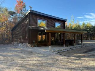 Whispering Pines Cabin - Rustic Escape + Hot tub - 7