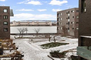 Urban escape - Only steps from the waterfront - 7