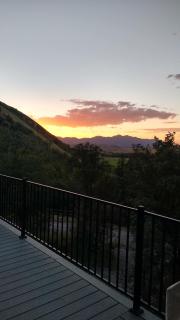 The Lookout, a private off-grid cabin 2 bed - 3