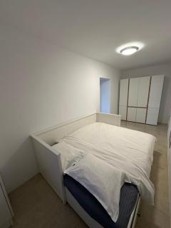 Zen 2 Bedroom Apartment with Terrace - 9