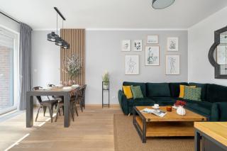 Ekskluzywny Apartament Blisko Centrum z Balkonem i Parkingiem by Renters Prestige - 7