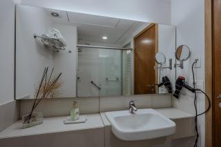 Suíte moderna no Hotel Hilton Garden Inn BH - 2