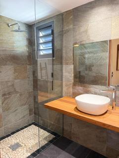 Appartement ZANDOLI - T4 Duplex face aux Saintes - 8