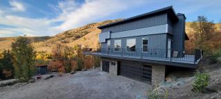 The Lookout, a private off-grid cabin 2 bed - 5