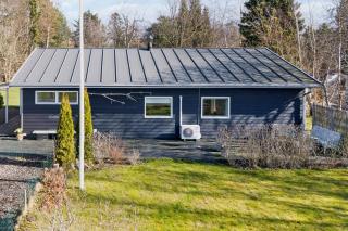 Lovely Holiday Home Near Beach And Nature - 2