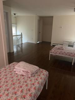 Enjoyable 3-bedroom house in charming East Orange neighborhood - 9