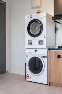 Lux n Cozy Industrial 3B2B8Pax MetaCity 10min2101 - 6