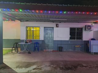 Sofea Rania Homestay - 2