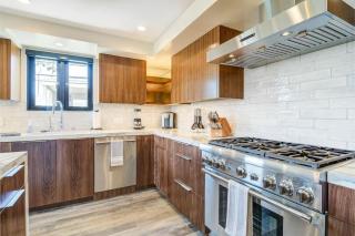 Modern Remodel By The Bay & Beach- 209 9th home - 8