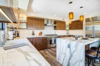 Modern Remodel By The Bay & Beach- 209 9th home - 7