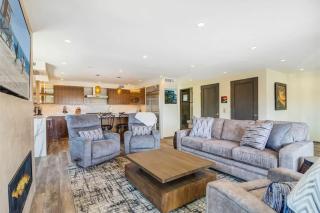 Modern Remodel By The Bay & Beach- 209 9th home - 2