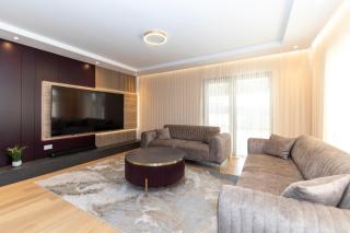 The Imperial Grand Residence by Belmont Realty - 8