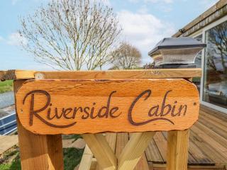 Riverside Cabin - 8