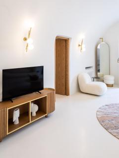 Luxus VIP Suites - 1