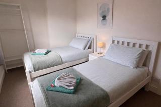 Midsummer Cottage - Stratford upon Avon - 2