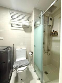 Modern Stays Makati Pool View Jazz Residences - 1