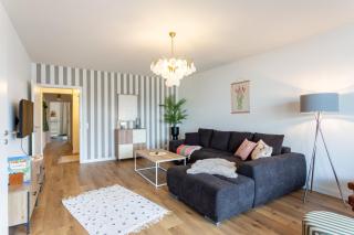 LEVEL22 ! Groß & Modern, Parkplatz, Balkon, Küche - 2