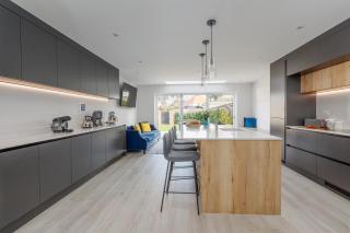 The Laurels by Grandeur Property - 9