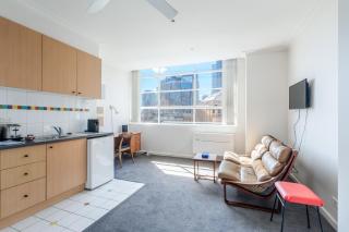 Iconic State Library View Studio CBD - 1