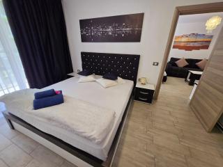 Large Family - Suite Beach Pool & Spa Resort Promenada - 5